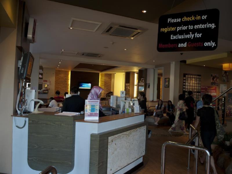 Palm Garden Hotel Brunei Bandar Seri Begawan Exterior foto