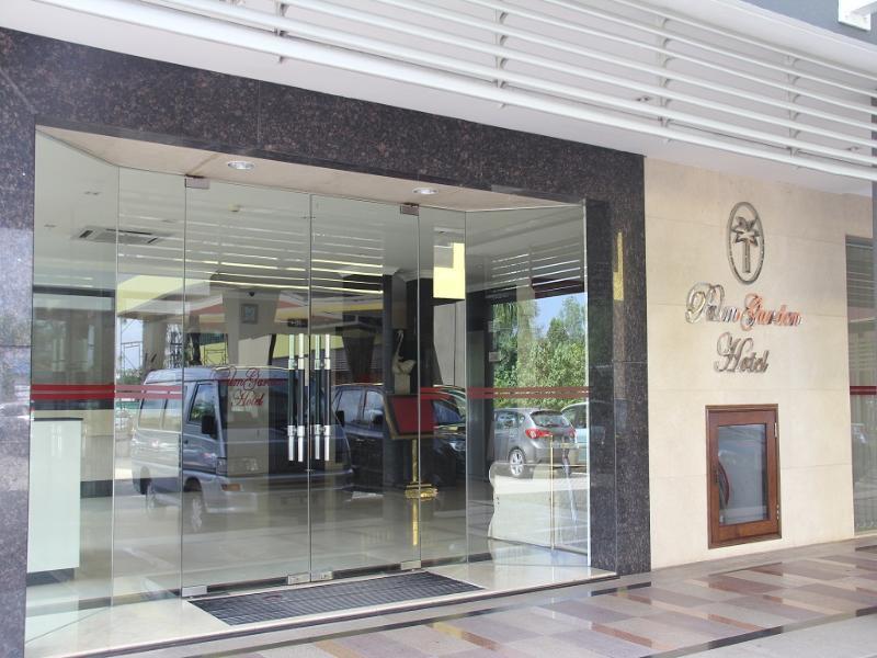Palm Garden Hotel Brunei Bandar Seri Begawan Exterior foto